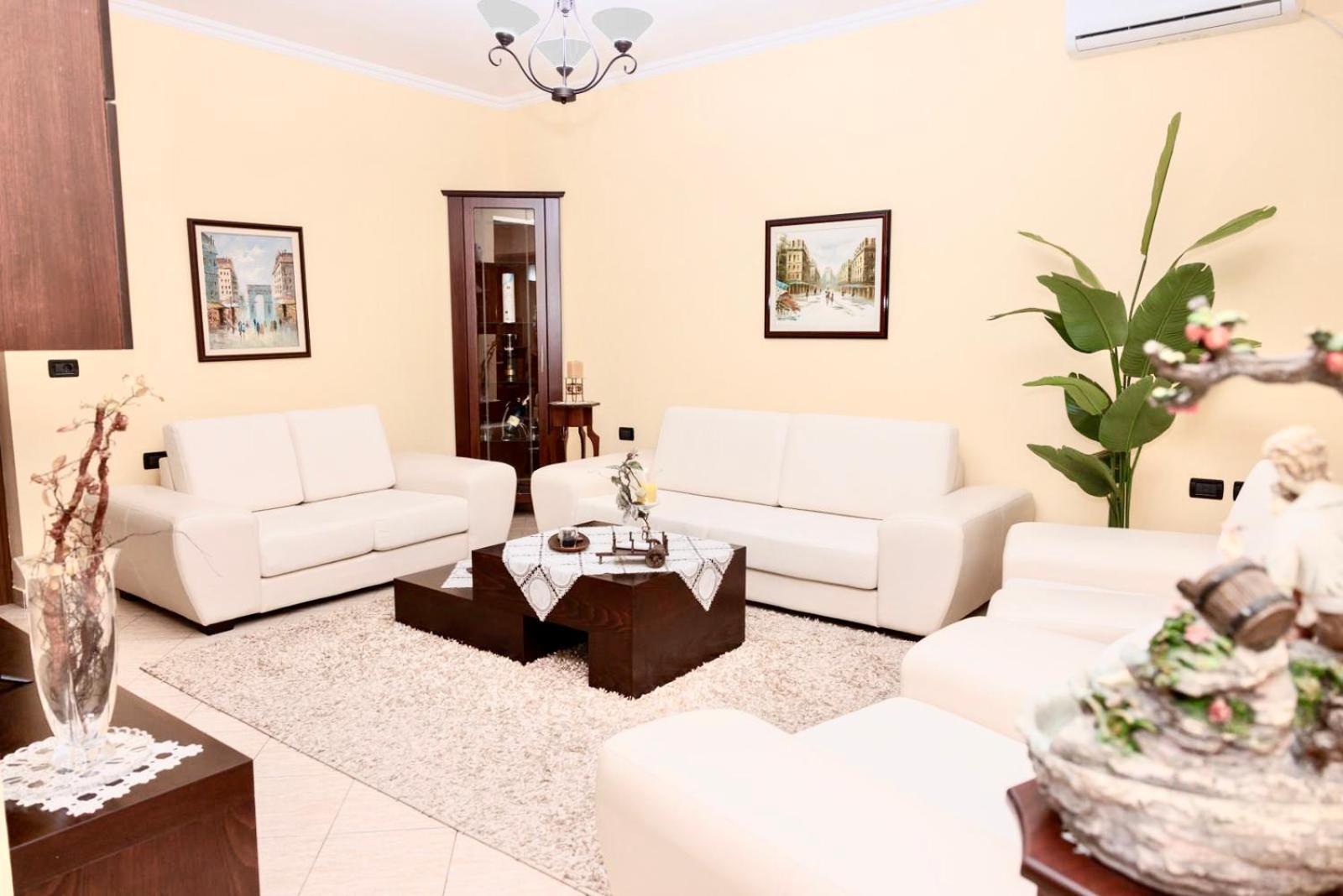 Heart Of Tirana Villa Kültér fotó